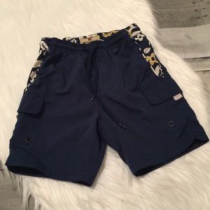 Boys navy Woolrich swim trunks size S(4)